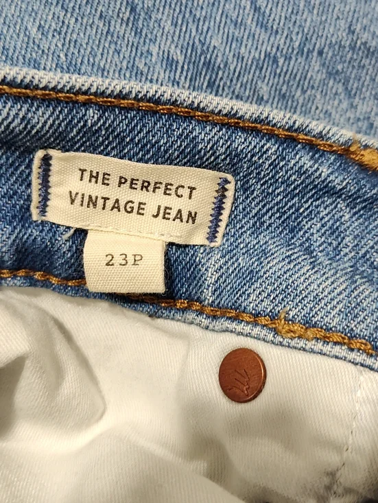 Madewell Women's The Perfect Vintage Jean Mid Rise Med Indigo Wash Jeans, 23P - Picture 10 of 13
